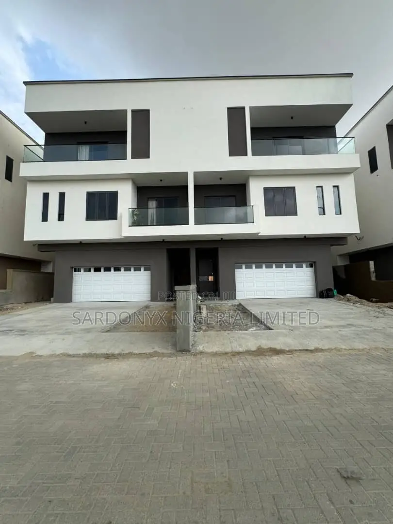 4bdrm Duplex in Regent Park, Lekki Phase 1 for sale in Lekki Phase 1