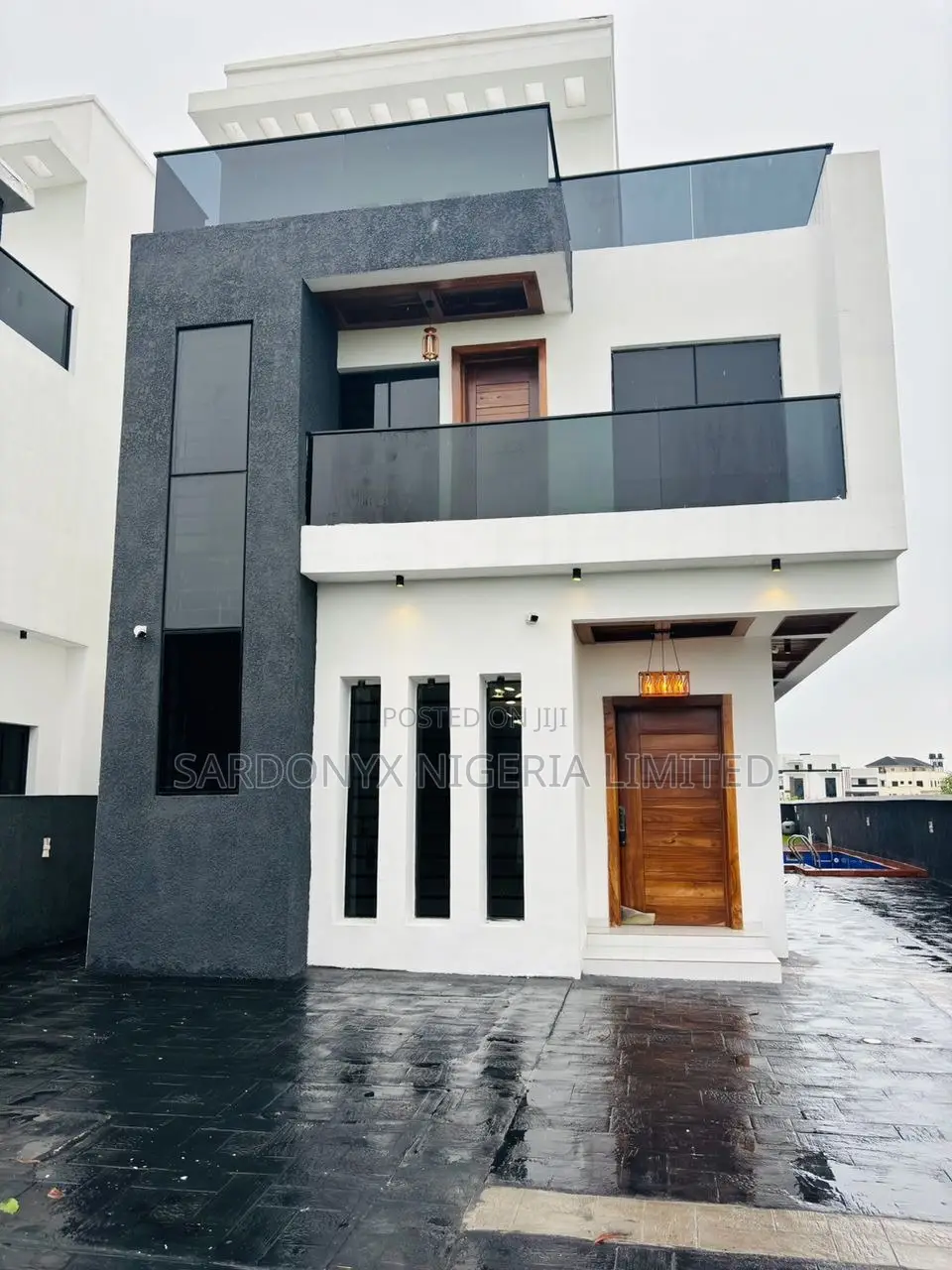 5bdrm Duplex in Lekki Phase 2 for sale in Lekki Phase 2
