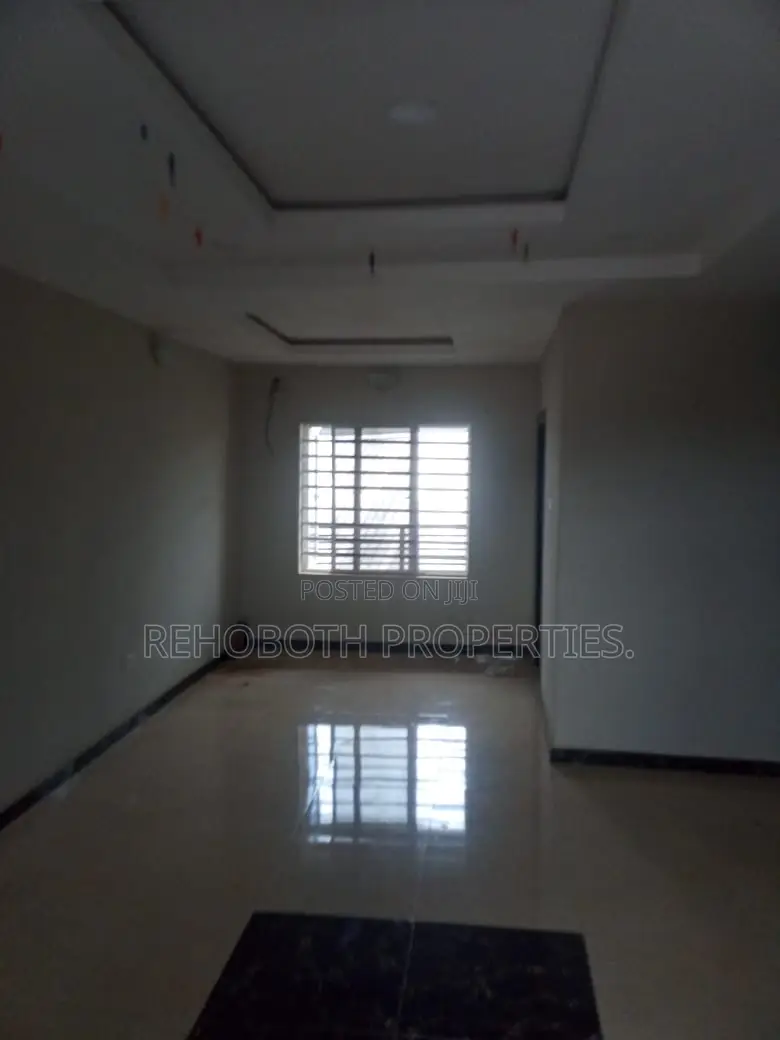3bdrm Apartment in Bendel Filling, Akala Express for rent in Akala Express