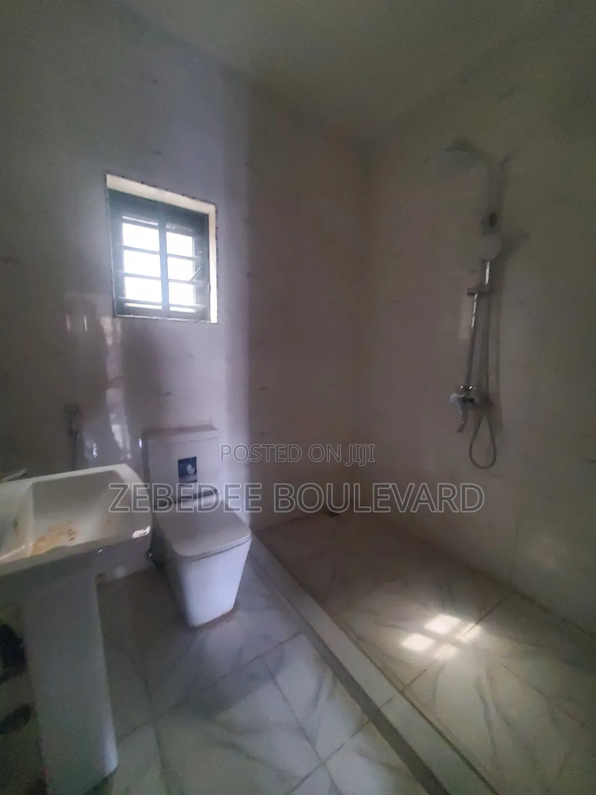 4bdrm Townhouse / Terrace in Kaura for rent in Kaura