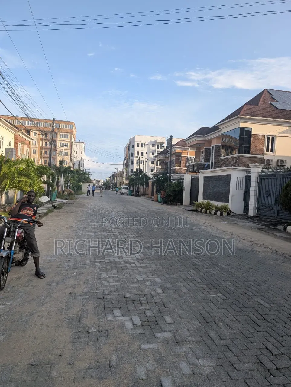 2bdrm Apartment in Off Gbamgbala, Lekki Phase 1 for rent in Lekki Phase 1