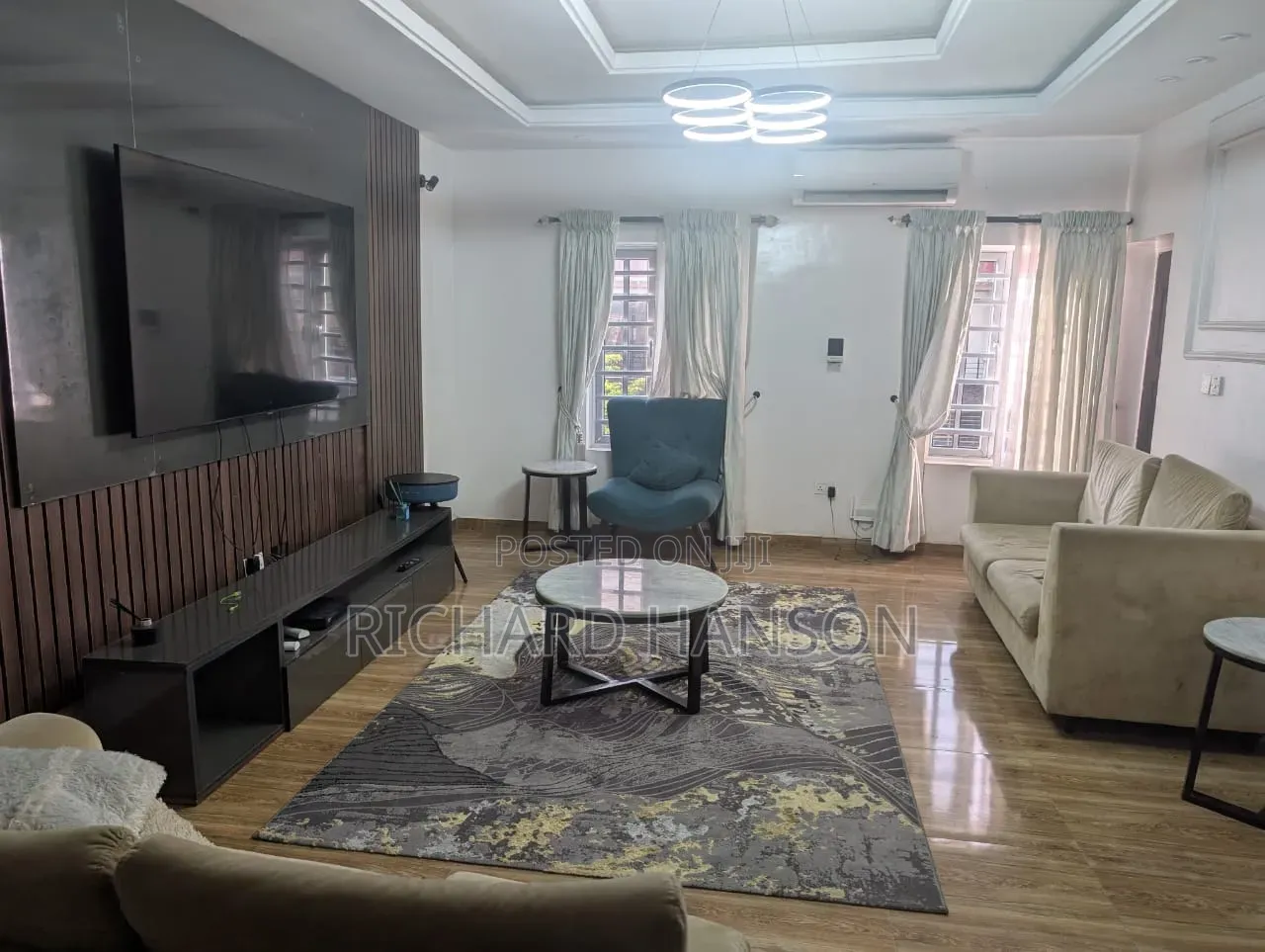 2bdrm Apartment in Off Gbamgbala, Lekki Phase 1 for rent in Lekki Phase 1