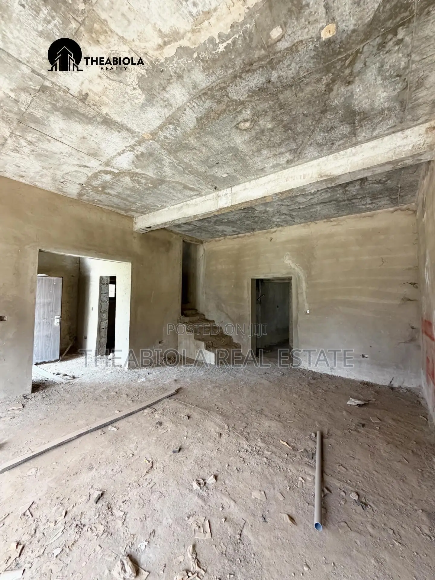 4bdrm Townhouse/Terrace in Fha Lugbe, Abuja for sale in Lugbe District