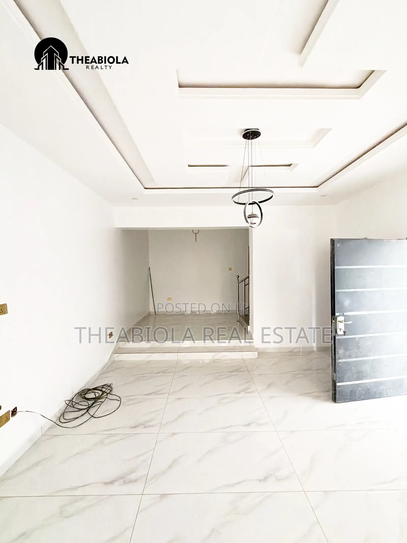 5bdrm Townhouse/Terrace in Guzape, Abuja for sale in Guzape District
