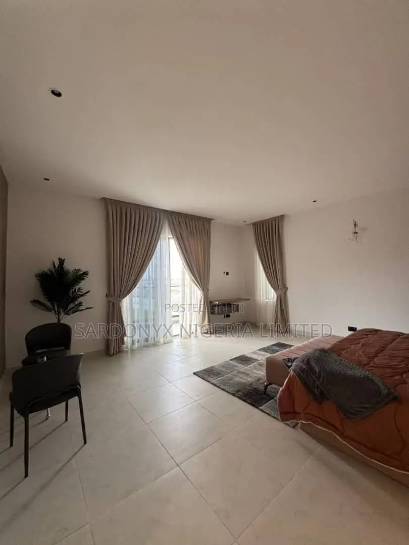 4bdrm Duplex in Lekki Phase 1 for sale in Lekki Phase 1