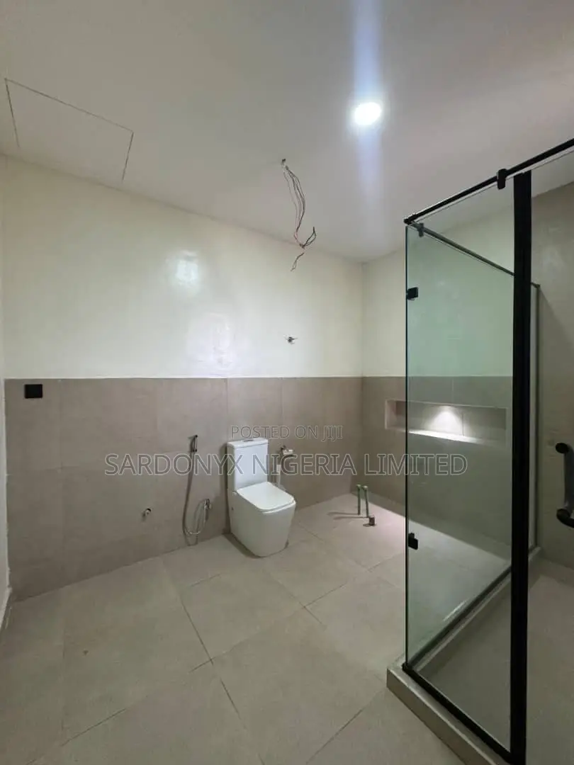 4bdrm Duplex in Lekki Phase 1 for sale in Lekki Phase 1