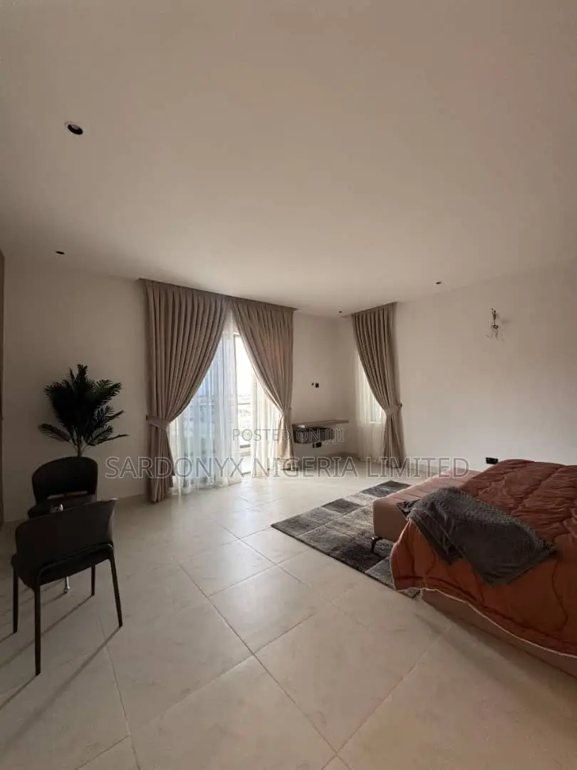4bdrm Duplex in Lekki Phase 1 for sale in Lekki Phase 1
