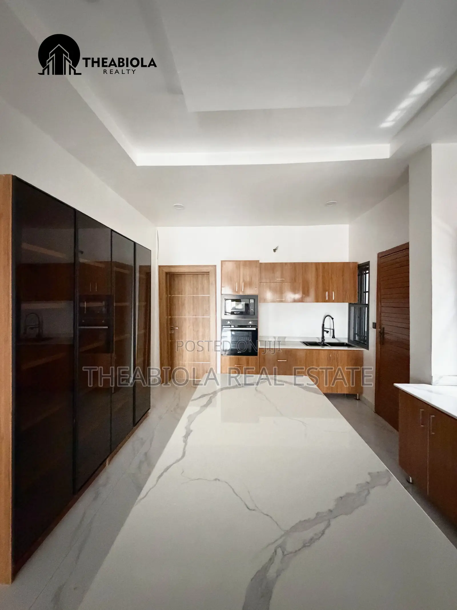 3bdrm Apartment in Katampe Main, Abuja for sale in Katampe (Main)