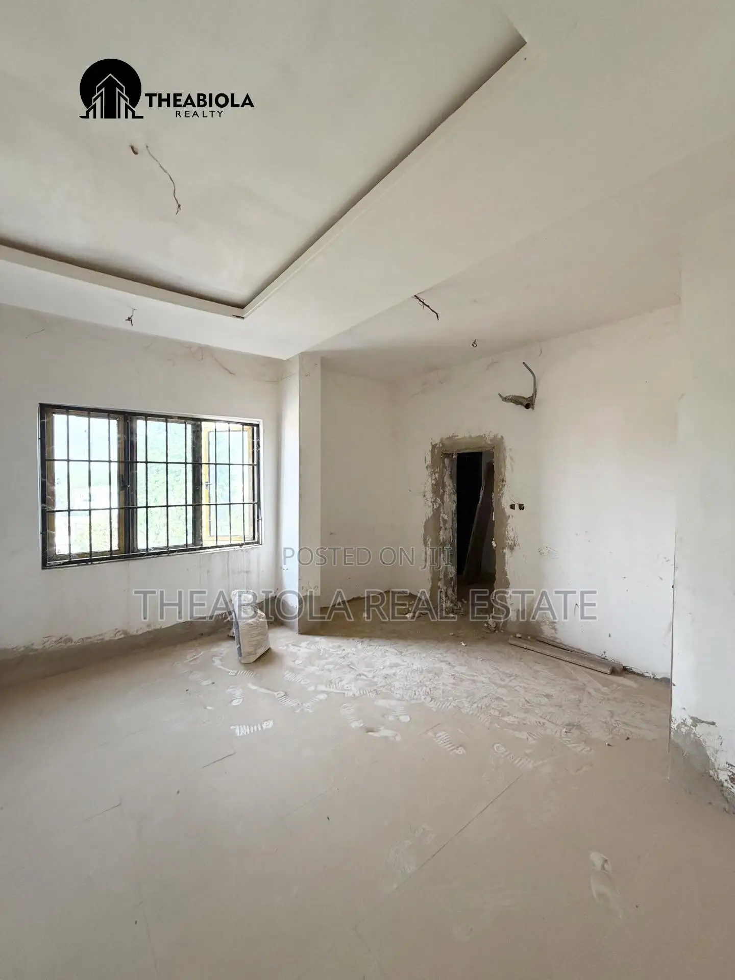 5bdrm Townhouse/Terrace in Apo Lokogoma Axis, for sale in Apo District