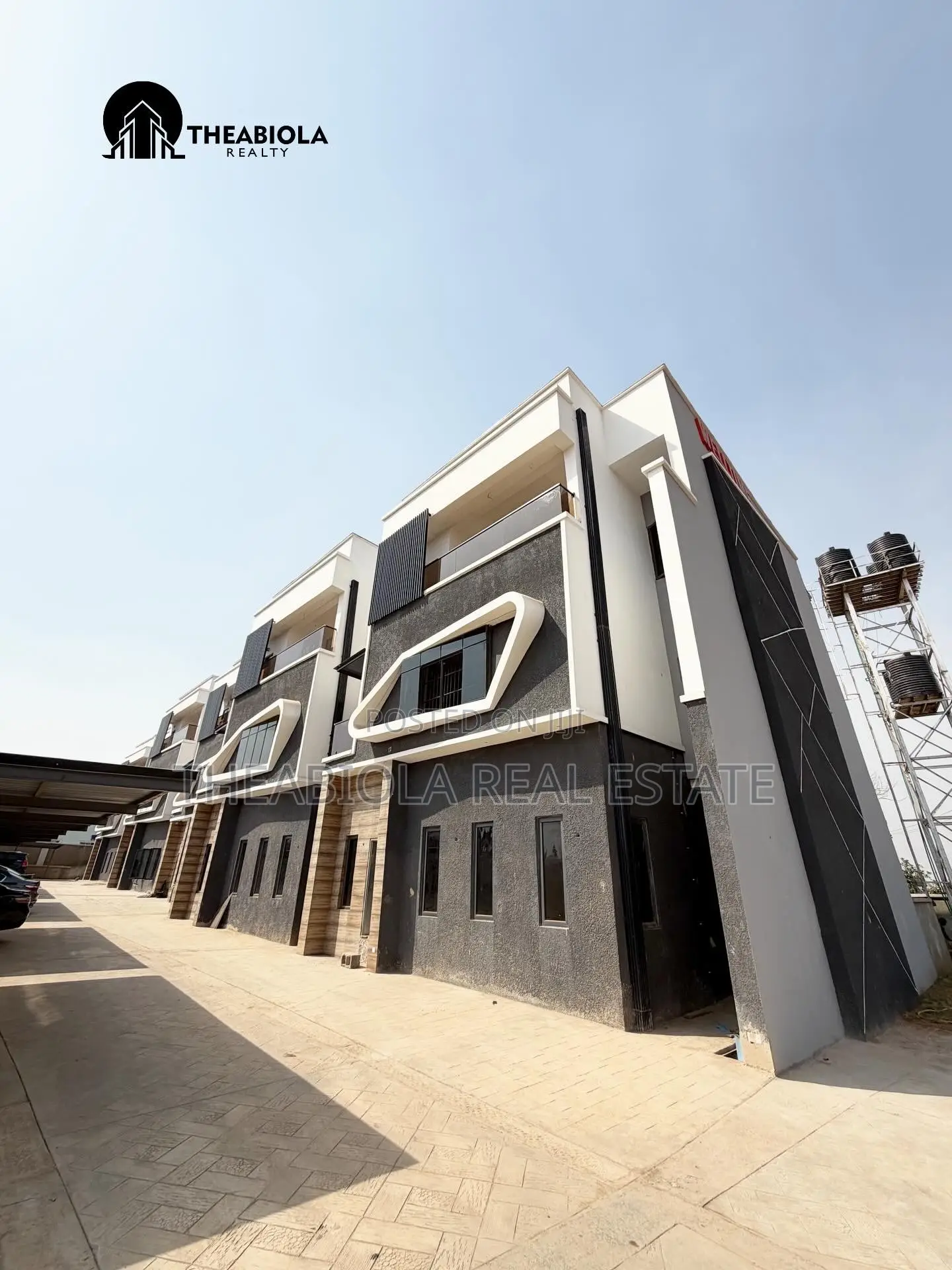 5bdrm Townhouse/Terrace in Apo Lokogoma Axis, for sale in Apo District