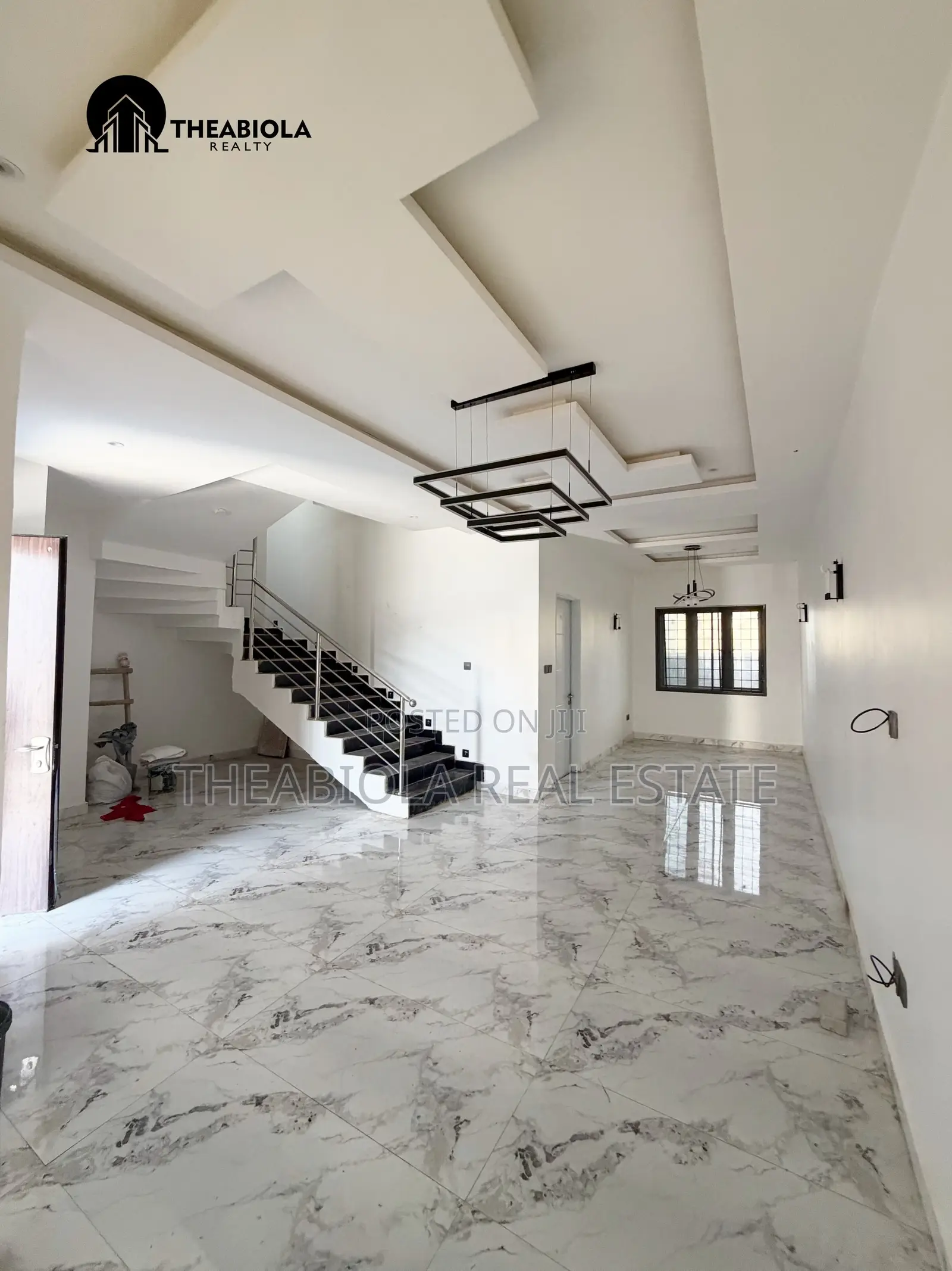 4bdrm Townhouse/Terrace in Guzape, Abuja for sale in Guzape District