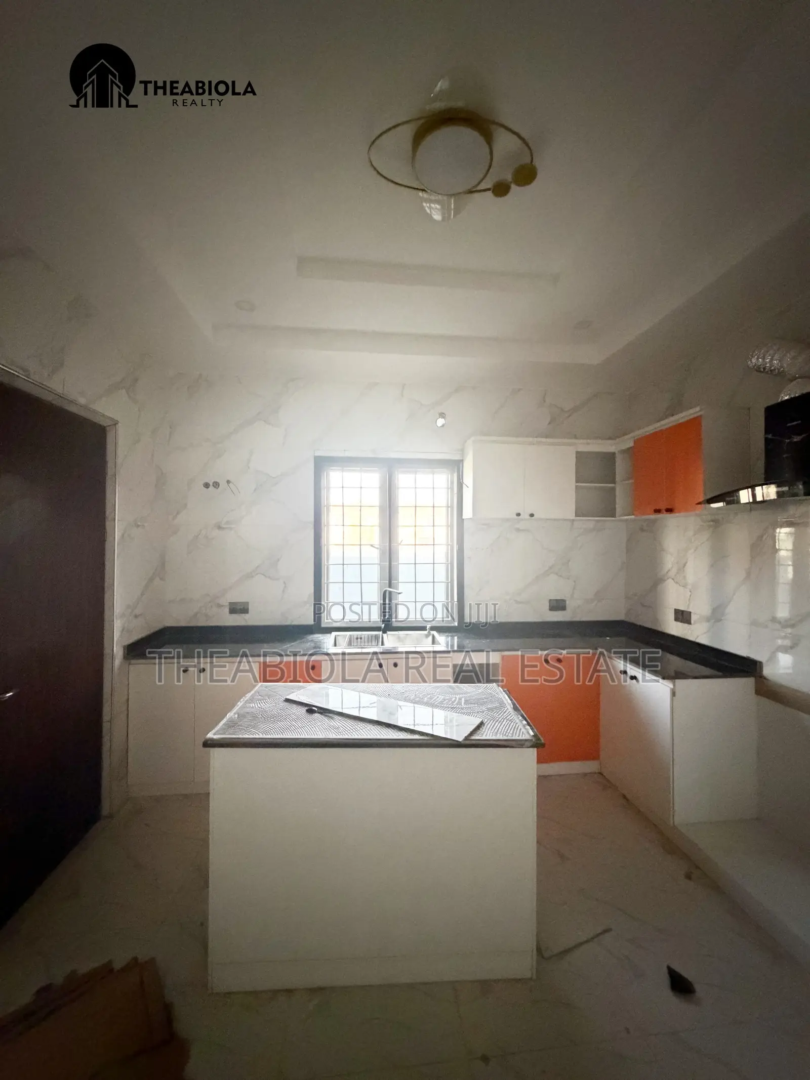 4bdrm Townhouse/Terrace in Guzape, Abuja for sale in Guzape District