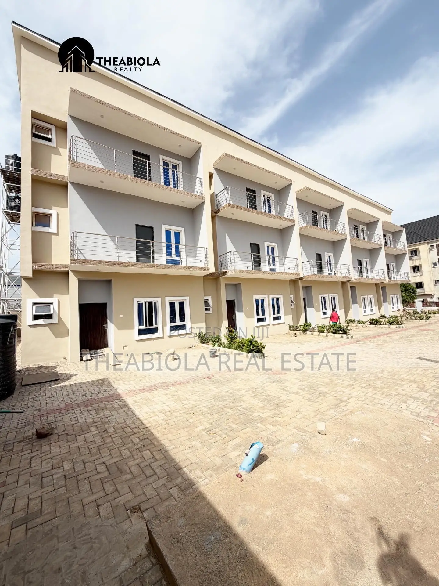 4bdrm Townhouse/Terrace in Apo Kaura, Abuja for sale in Kaura