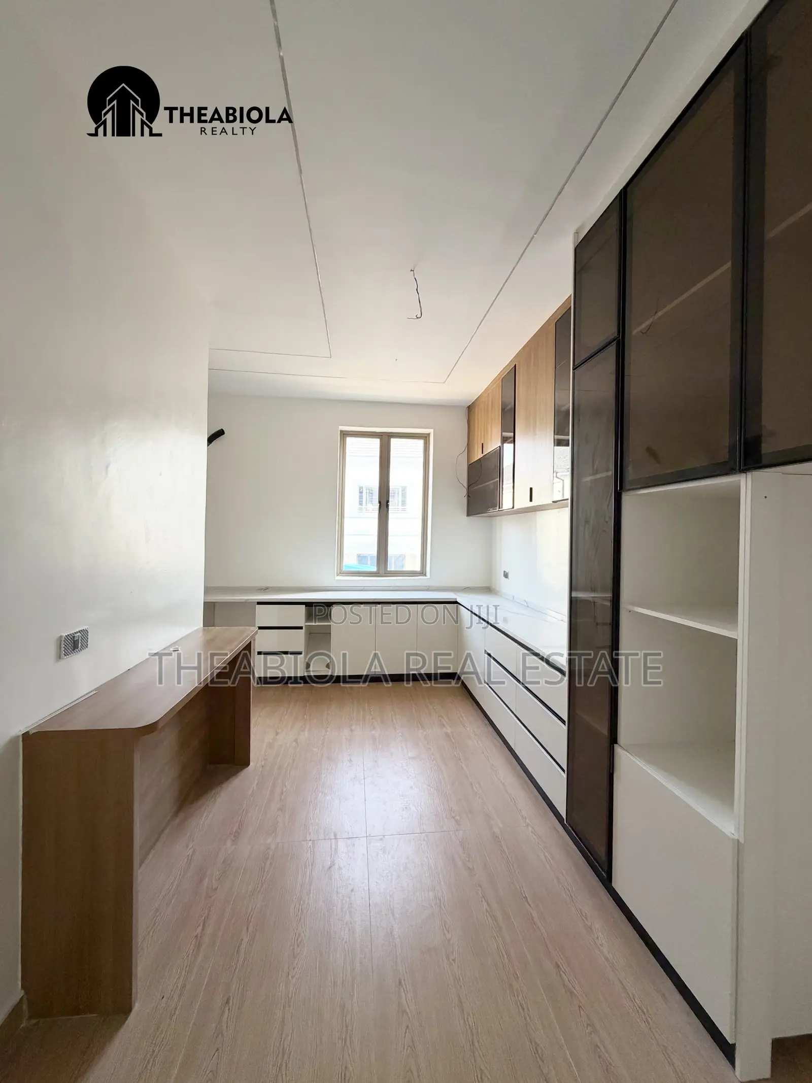 4bdrm Duplex in Guzape, Abuja for sale in Guzape District