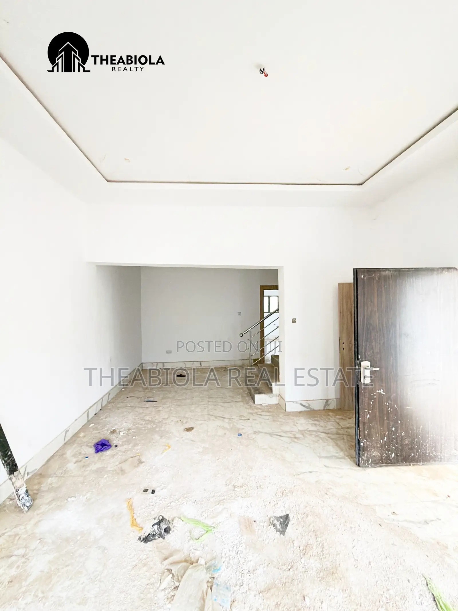 5bdrm Townhouse/Terrace in Guzape, Abuja for sale in Guzape District