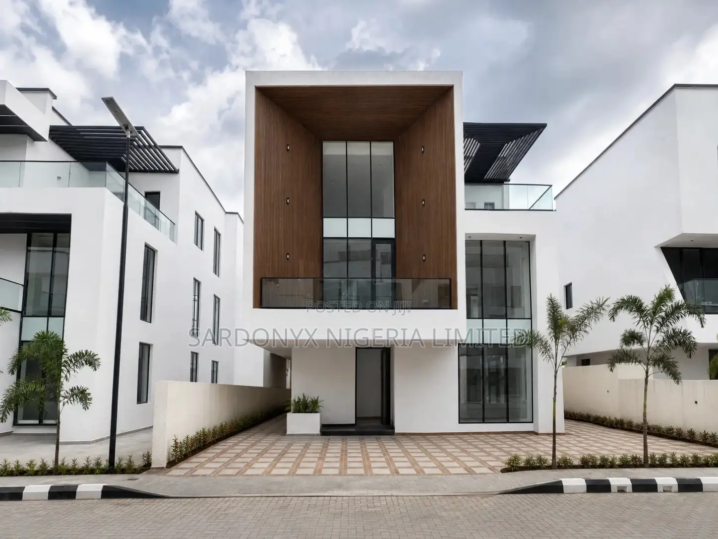 6bdrm Duplex in Lekki Phase 1 for sale in Lekki Phase 1