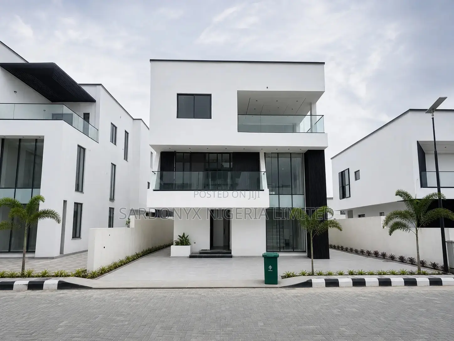 6bdrm Duplex in Lekki Phase 1 for sale in Lekki Phase 1
