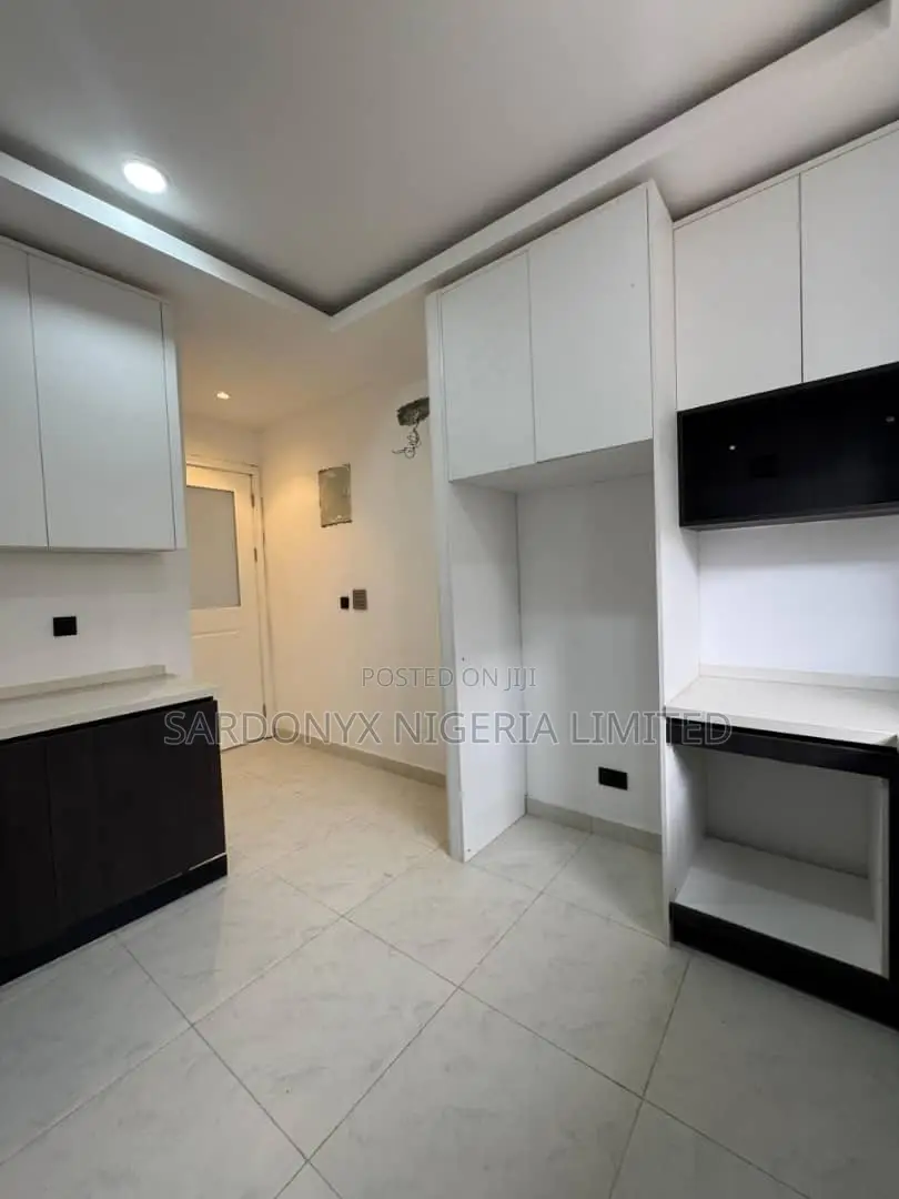 6bdrm Duplex in Lekki Phase 1 for sale in Lekki Phase 1