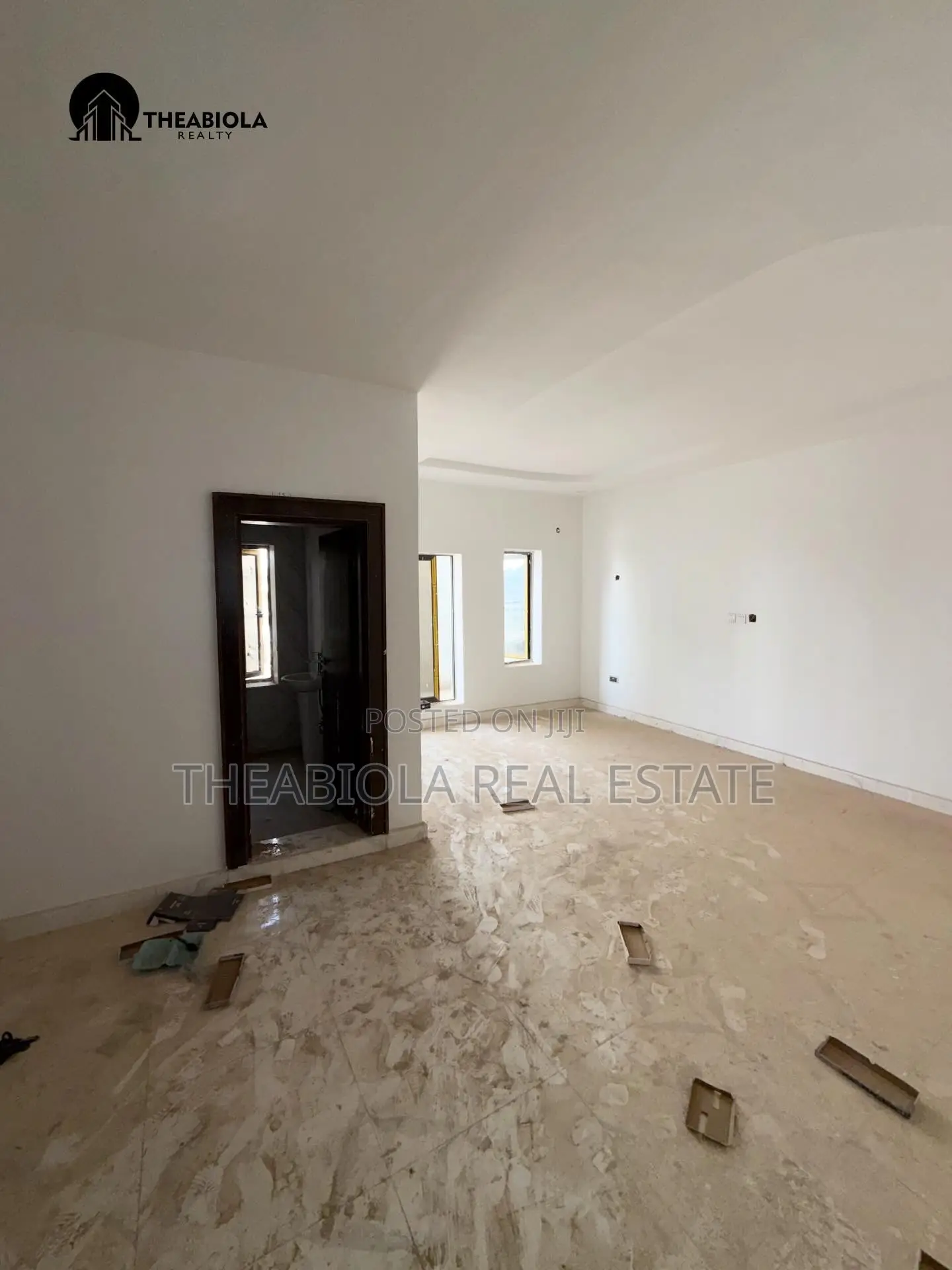 4bdrm Townhouse / Terrace in Garki Old Cbn for rent in Garki 2