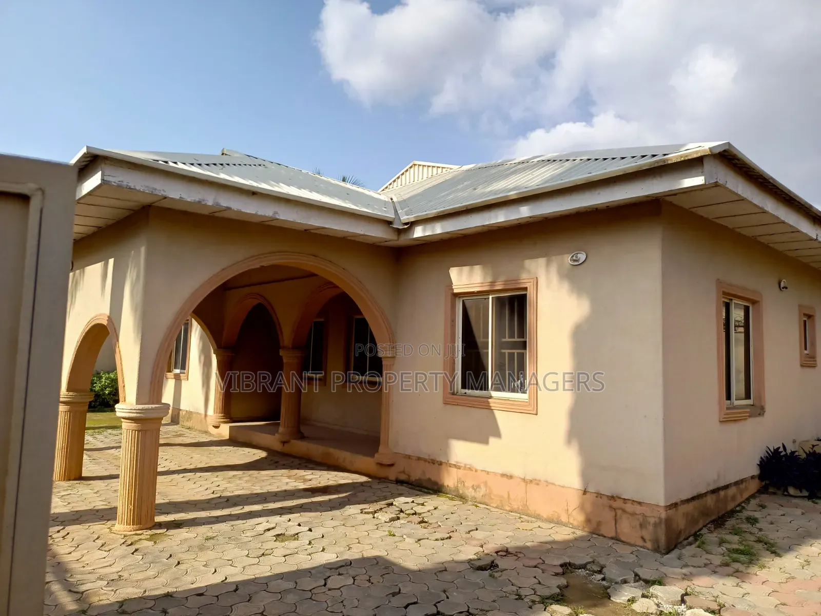 4bdrm Bungalow in Barnawa Phase 2, Kaduna / Kaduna State for sale in Kaduna / Kaduna State