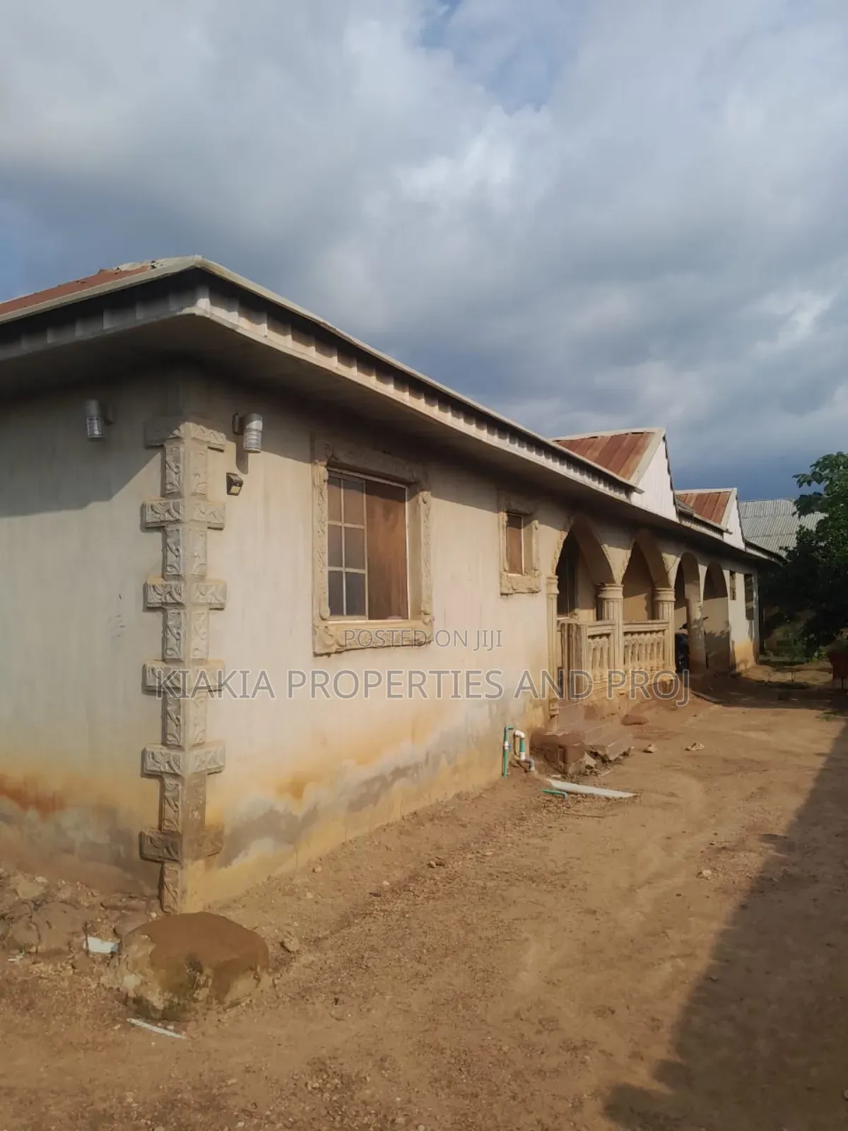 6bdrm Bungalow in Moniya for sale in Moniya