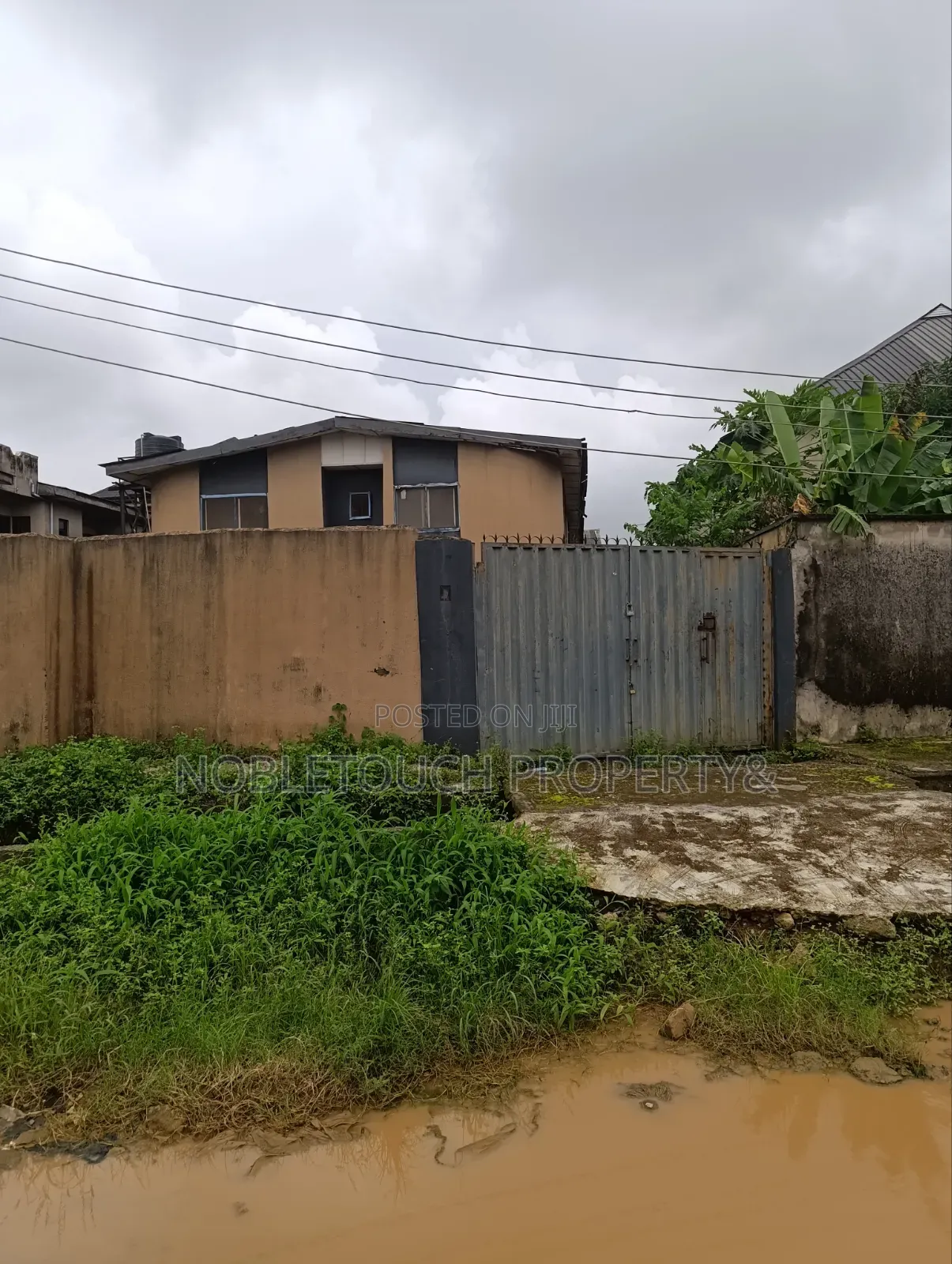 3bdrm Block of Flats in Liasu Road Idimu, Iseri Olofin for sale in Iseri Olofin