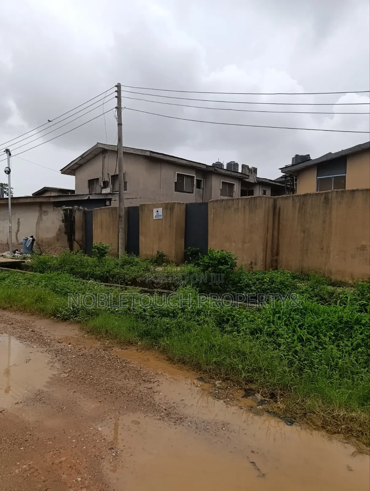 3bdrm Block of Flats in Liasu Road Idimu, Iseri Olofin for sale in Iseri Olofin