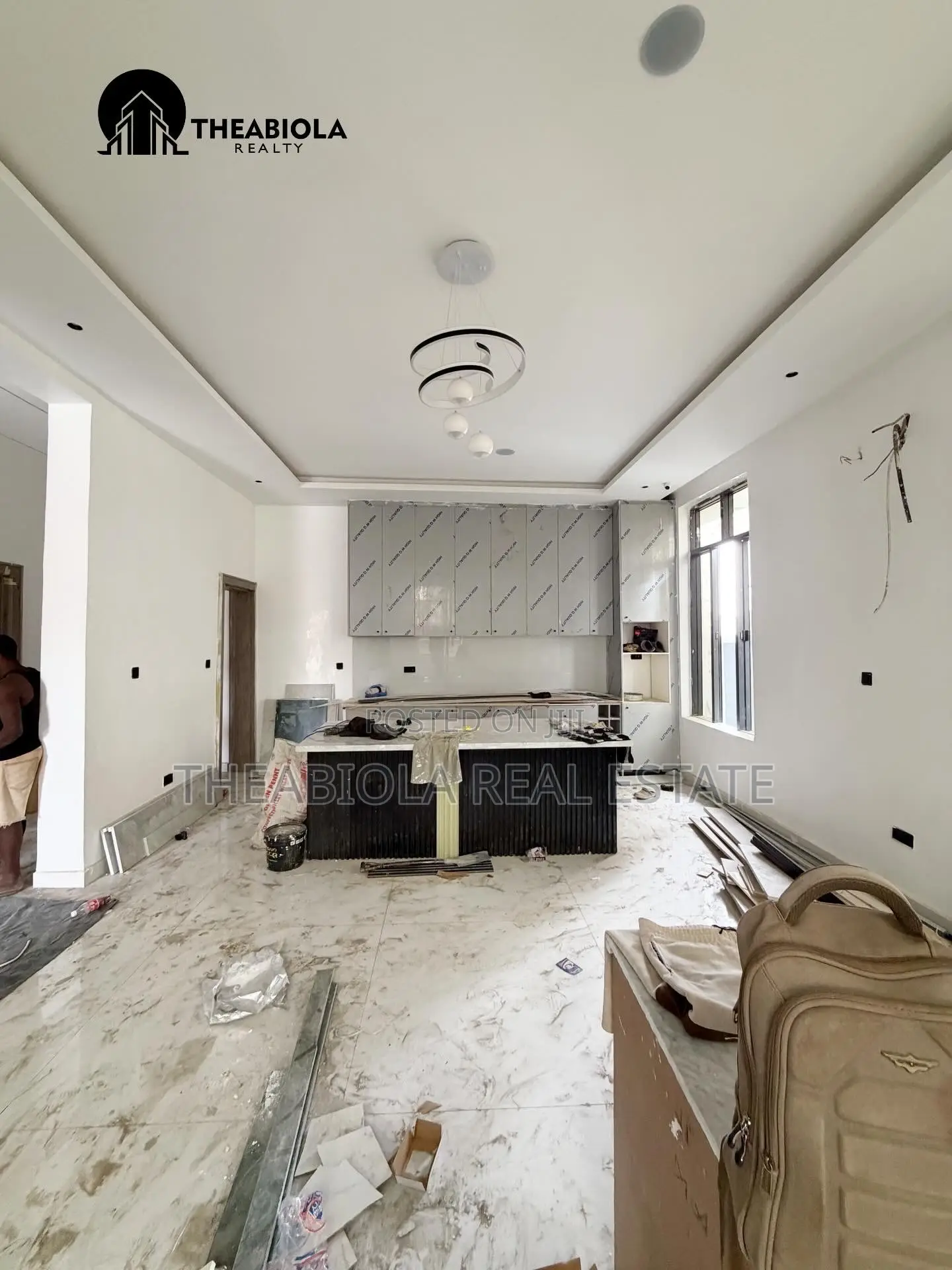 5bdrm Duplex in Apo Resettlement, for sale in Apo Resettlement