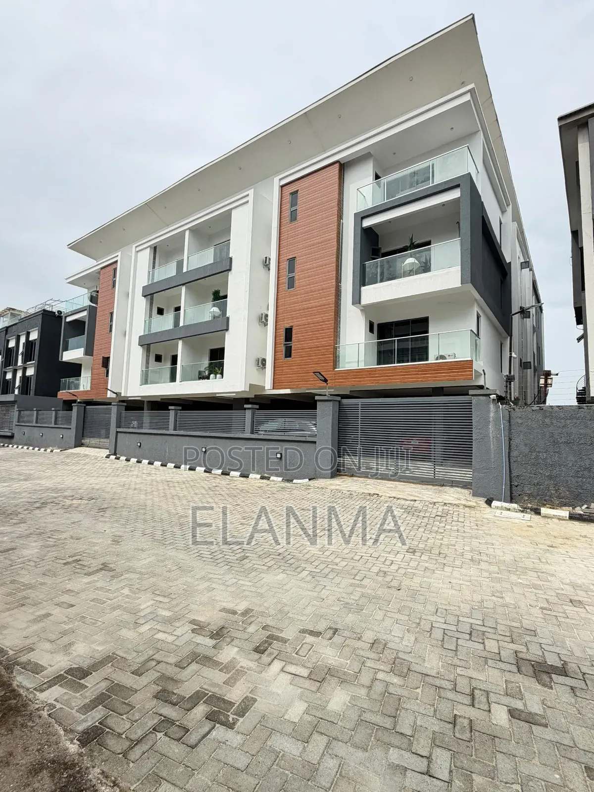 3bdrm Apartment in Lekki Phase 1 for sale in Lekki Phase 1