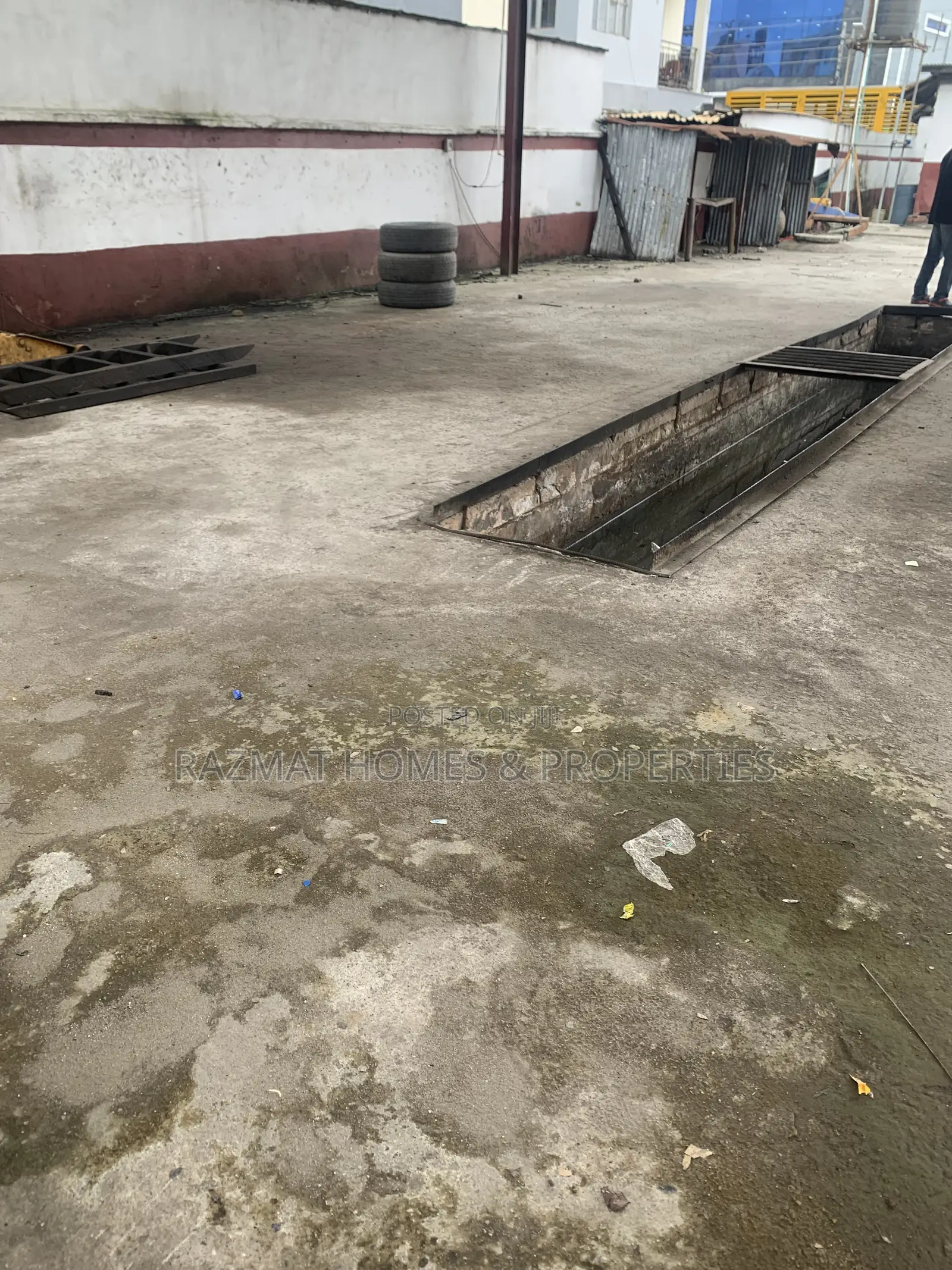 A Massive Open Space on 400sqm for Any Kind of Commercial Purpose in Kilo