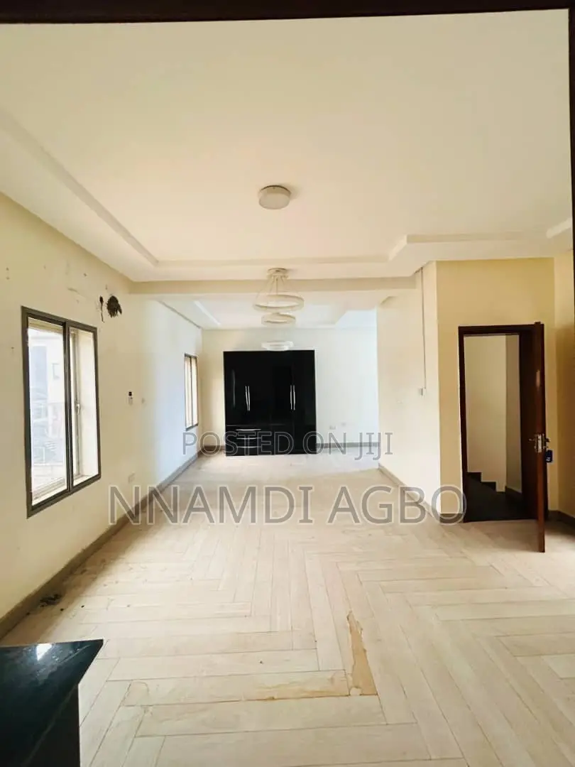 4bdrm Duplex in Victoria Island Extension for sale in Victoria Island Extension