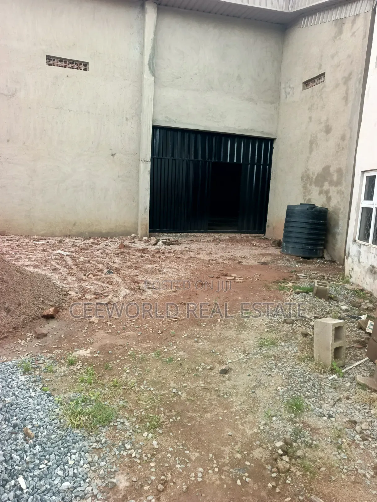 Newly Built 800sqm Warehouse at Akala Express Oluyole Extension in Akala Express