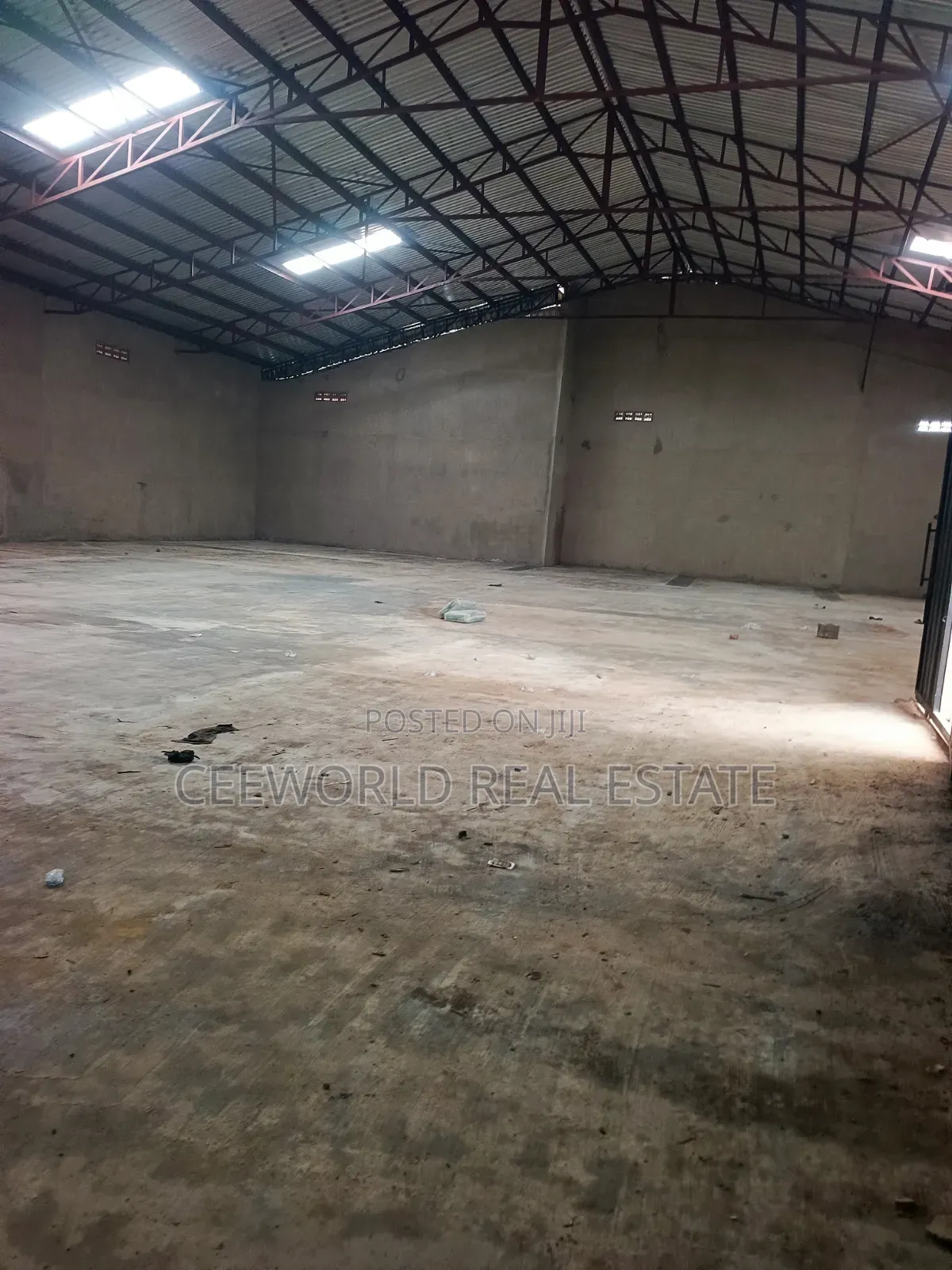 Newly Built 800sqm Warehouse at Akala Express Oluyole Extension in Akala Express
