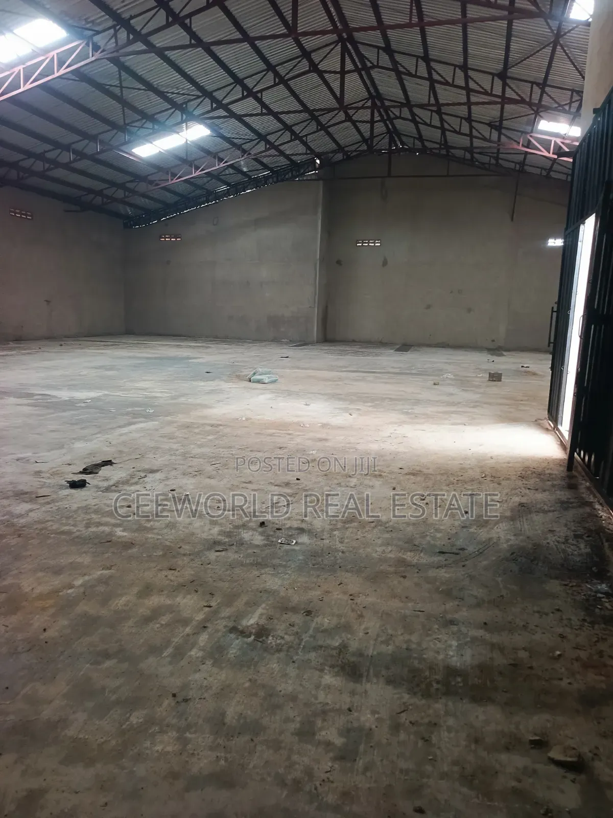 Newly Built 800sqm Warehouse at Akala Express Oluyole Extension in Akala Express