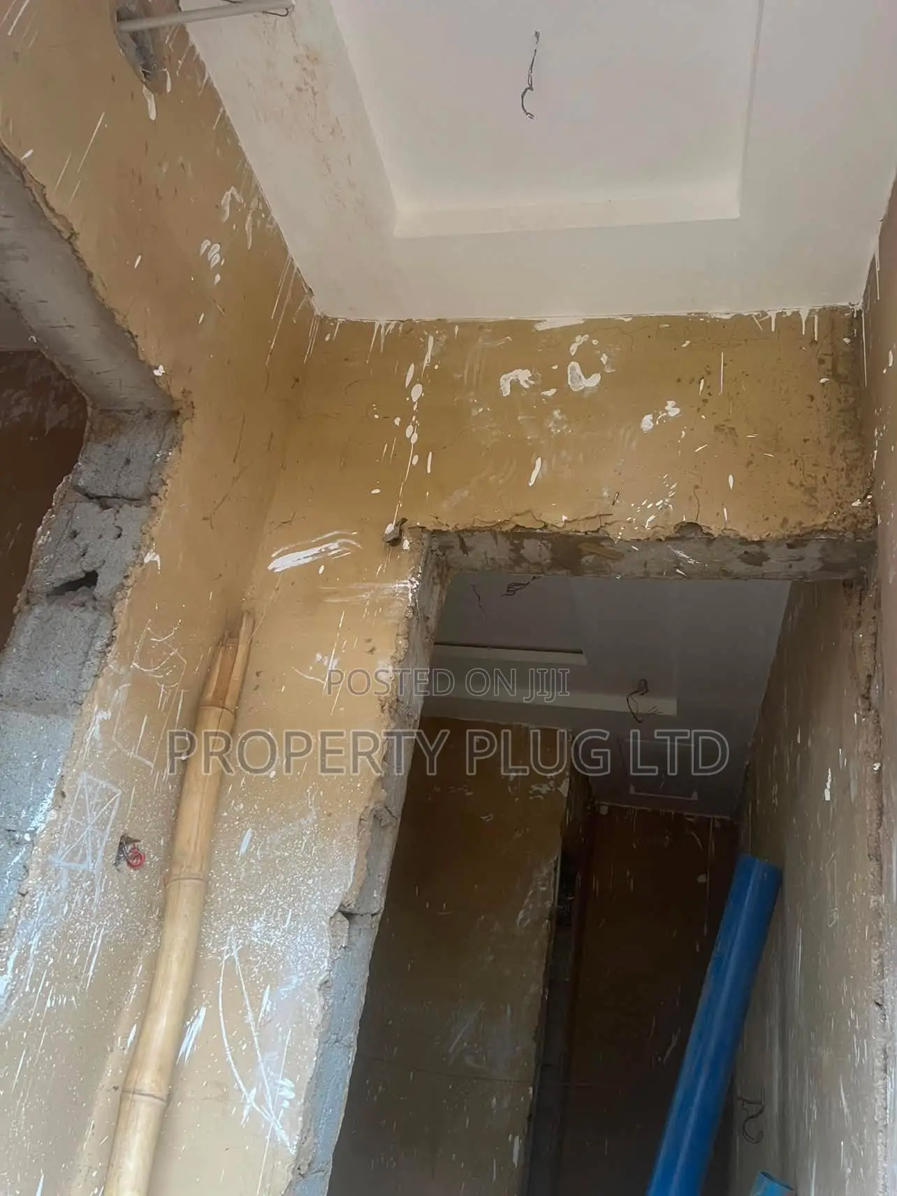 5bdrm Duplex in Zone E, Apo Resettlement for sale in Apo Resettlement