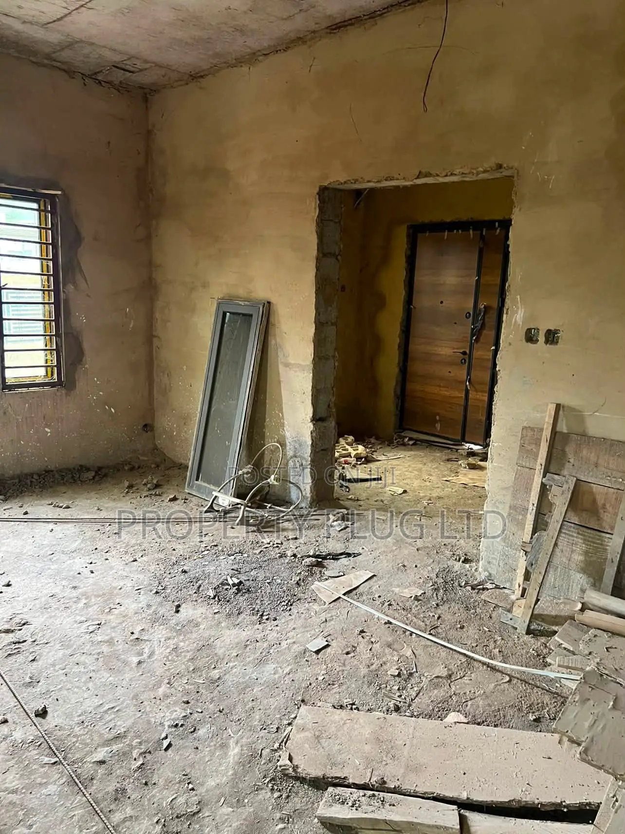5bdrm Duplex in Zone E, Apo Resettlement for sale in Apo Resettlement