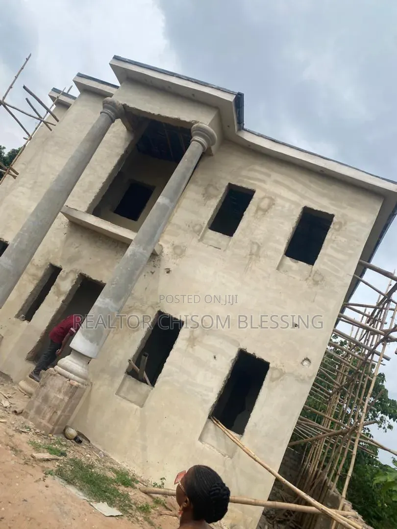 5bdrm Duplex in Afara Estate Umuahia for sale in Umuahia