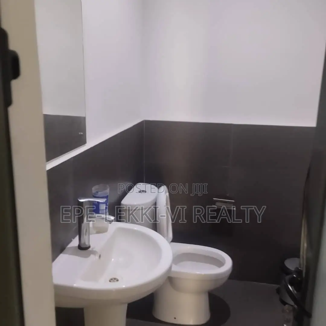 Commercial Space | Lease | Office| Salon | Pharmacy | Boutique | Etc in Lekki Phase 1