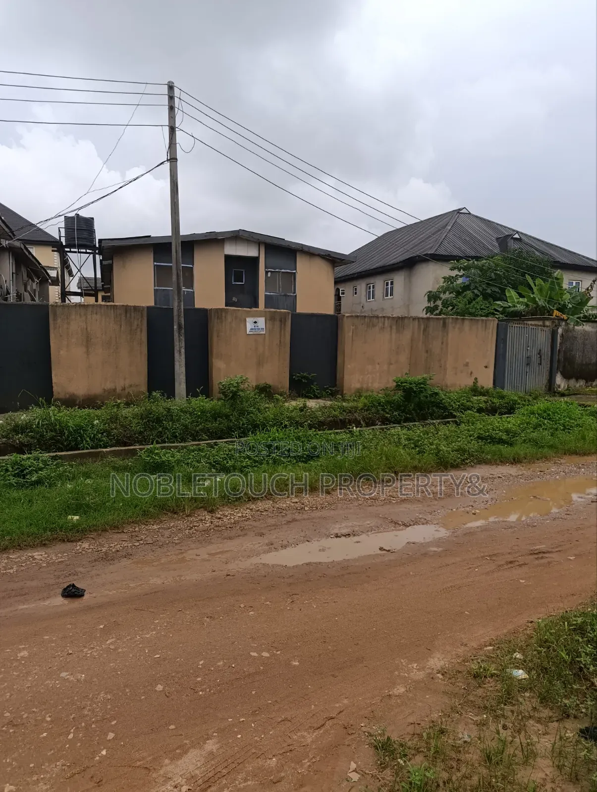 3bdrm Block of Flats in Liasu Road Idimu, Iseri Olofin for sale in Iseri Olofin