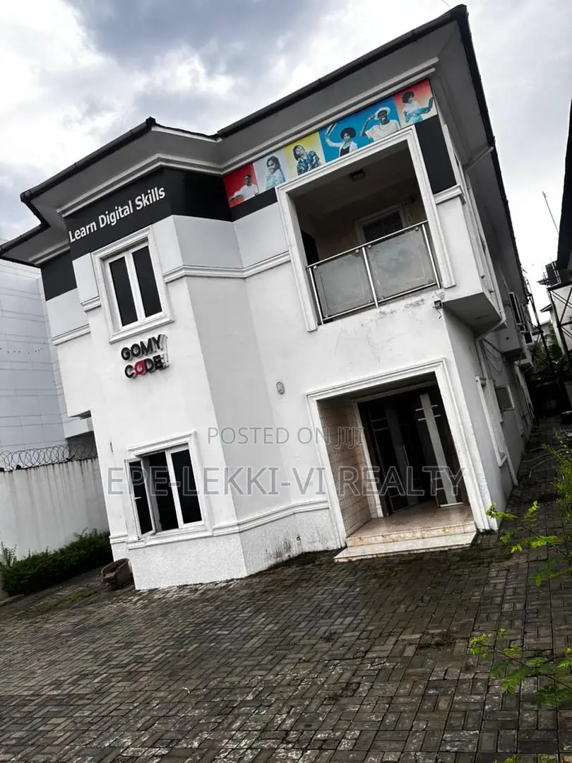 5bdrm Duplex in Lekki Phase 1 for rent in Lekki Phase 1