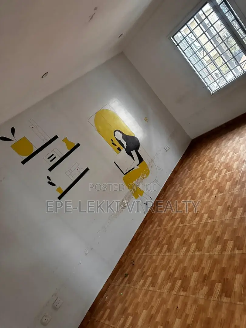 5bdrm Duplex in Lekki Phase 1 for rent in Lekki Phase 1