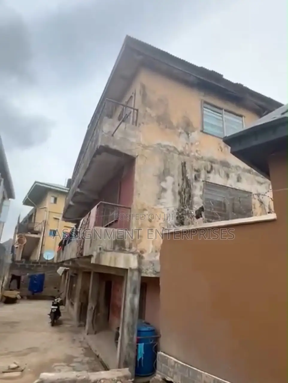 A Demolished Building for Sale in Dopemu