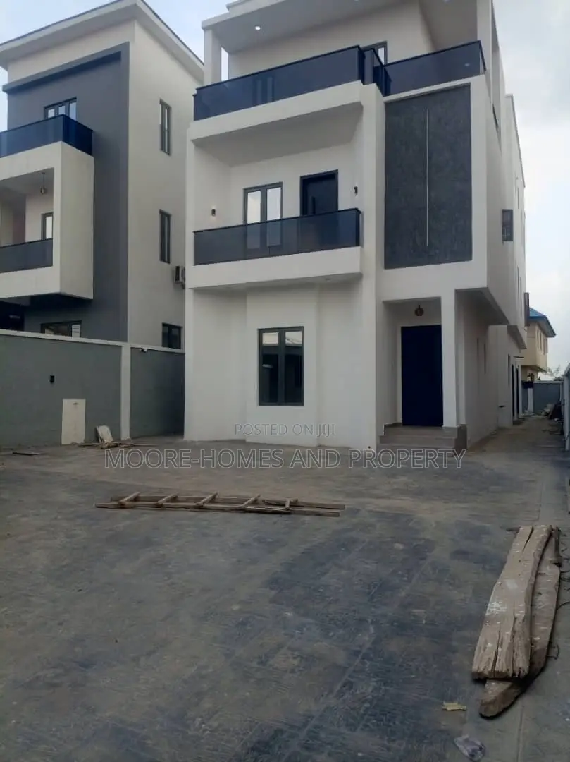 6bdrm Duplex in Magodo Phase 2 for sale in GRA Phase 2 Shangisha