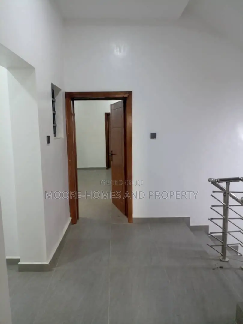 6bdrm Duplex in Magodo Phase 2 for sale in GRA Phase 2 Shangisha