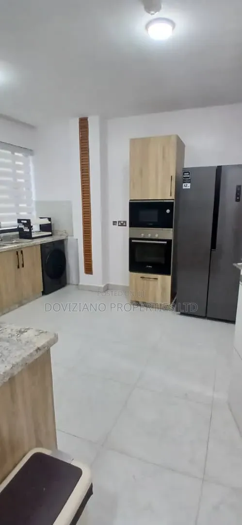 Furnished 3bdrm Apartment in Ademola Adetokunbo for rent in Ademola Adetokunbo