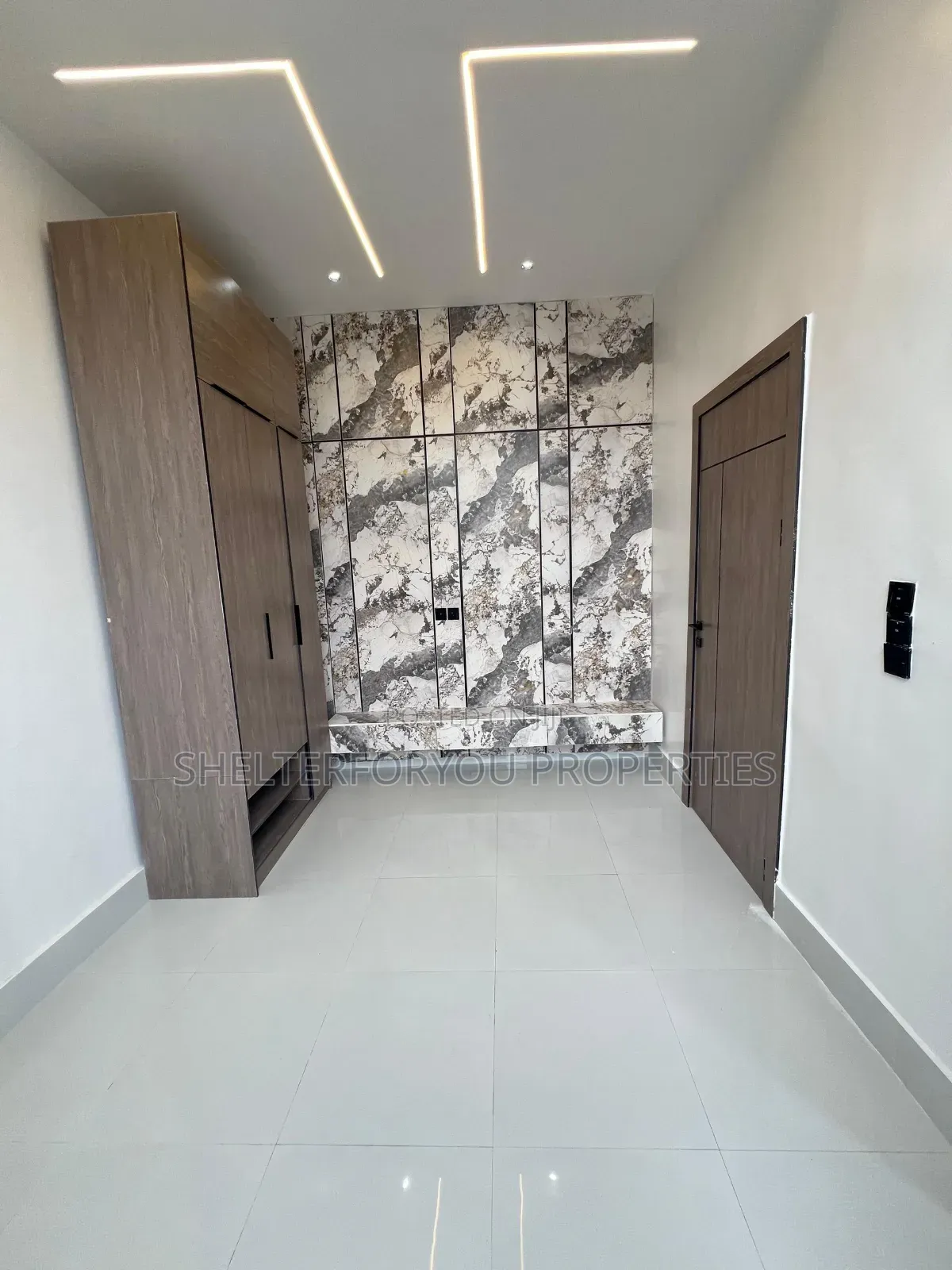 5bdrm House in Off Lekki-Epe Expressway for sale in Off Lekki-Epe Expressway