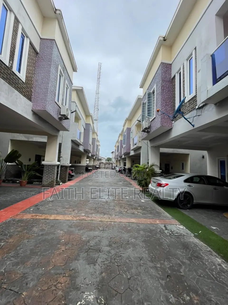 4bdrm Duplex in Lekki County, Ikota for rent in Ikota