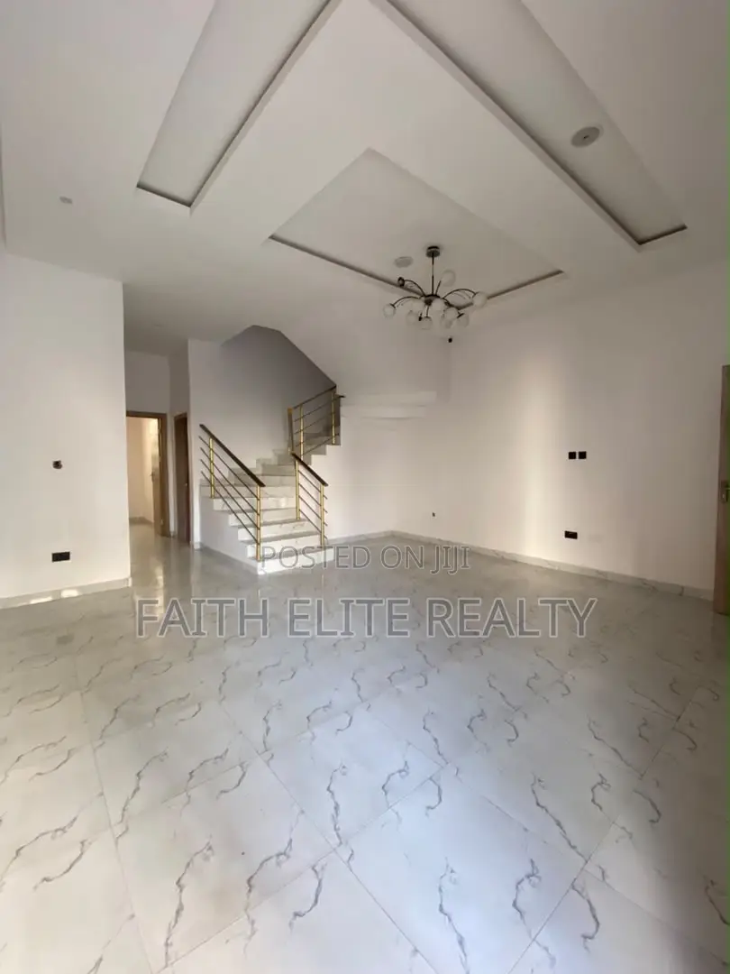 4bdrm Duplex in Royal Pine, Lekki Expressway for rent in Lekki Expressway