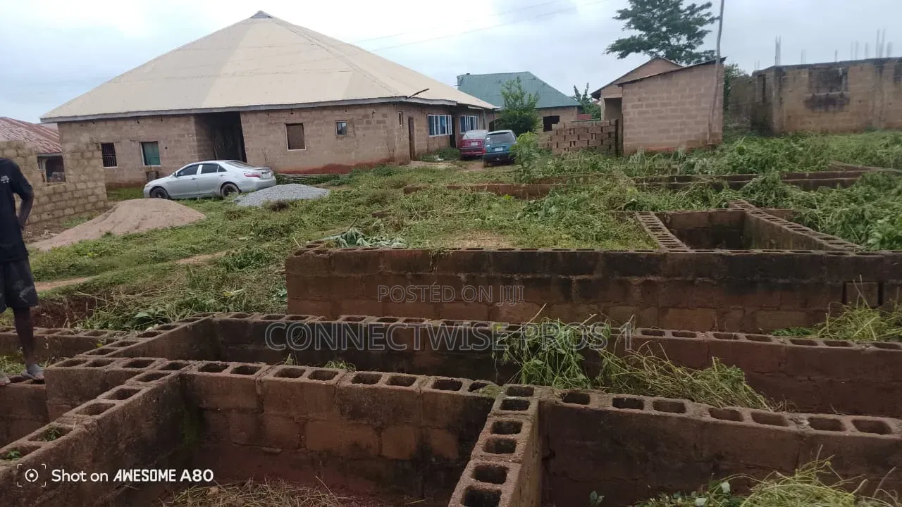 A Plot of Land With a Foundation of 2 and 3 Bedrooms in Ibadan