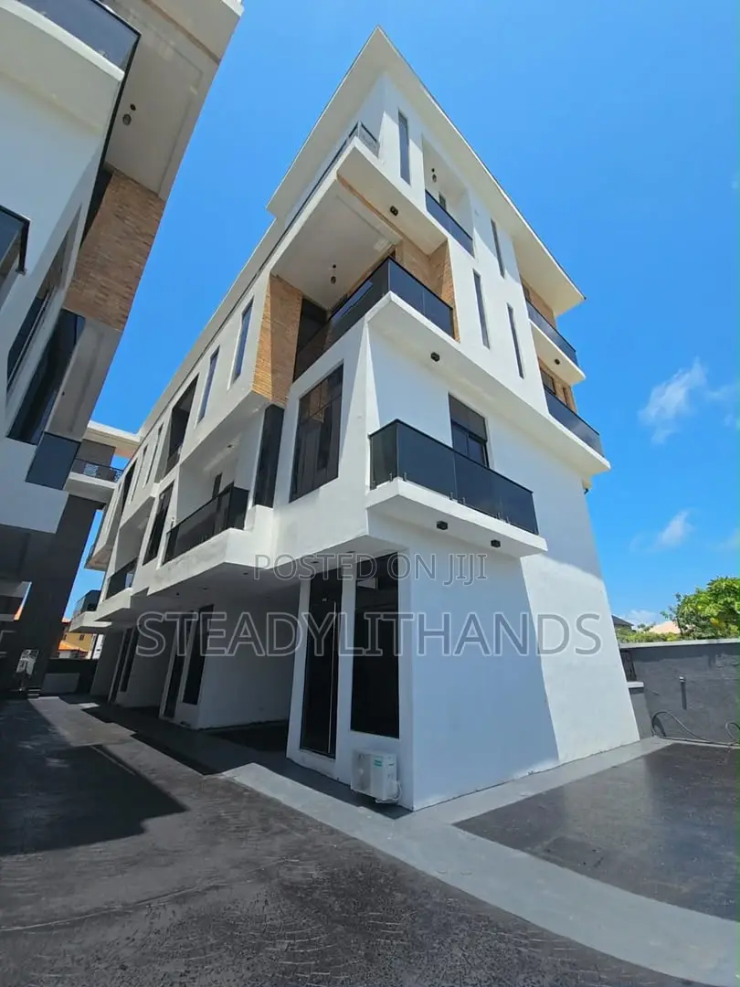 4bdrm Duplex in Chevron for sale in Chevron